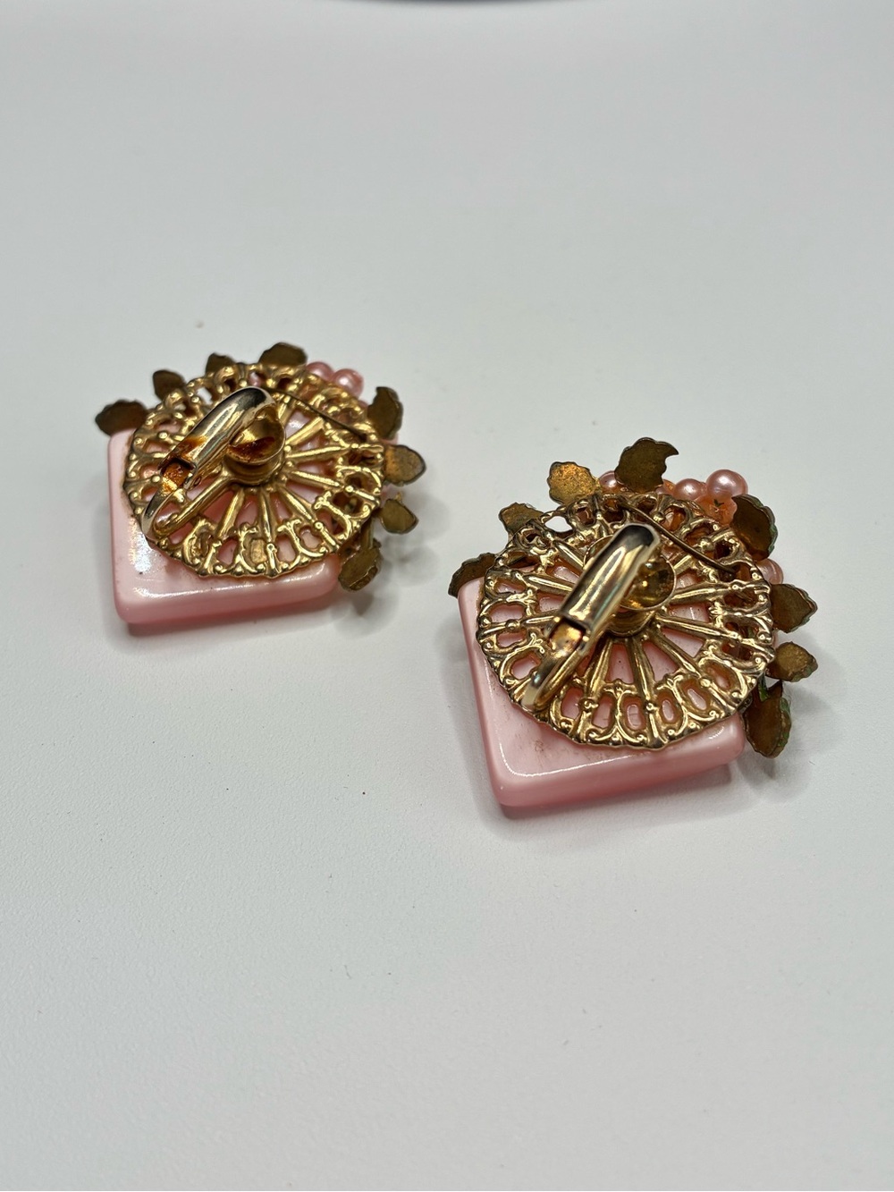 Vintage Resin Pink Floral Cluster Clip-On Earrings - Picture 9 of 15